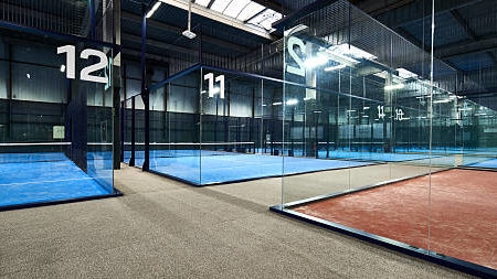 Quelle épaisseur de dalle prévoir pour installer un terrain de tennis ?